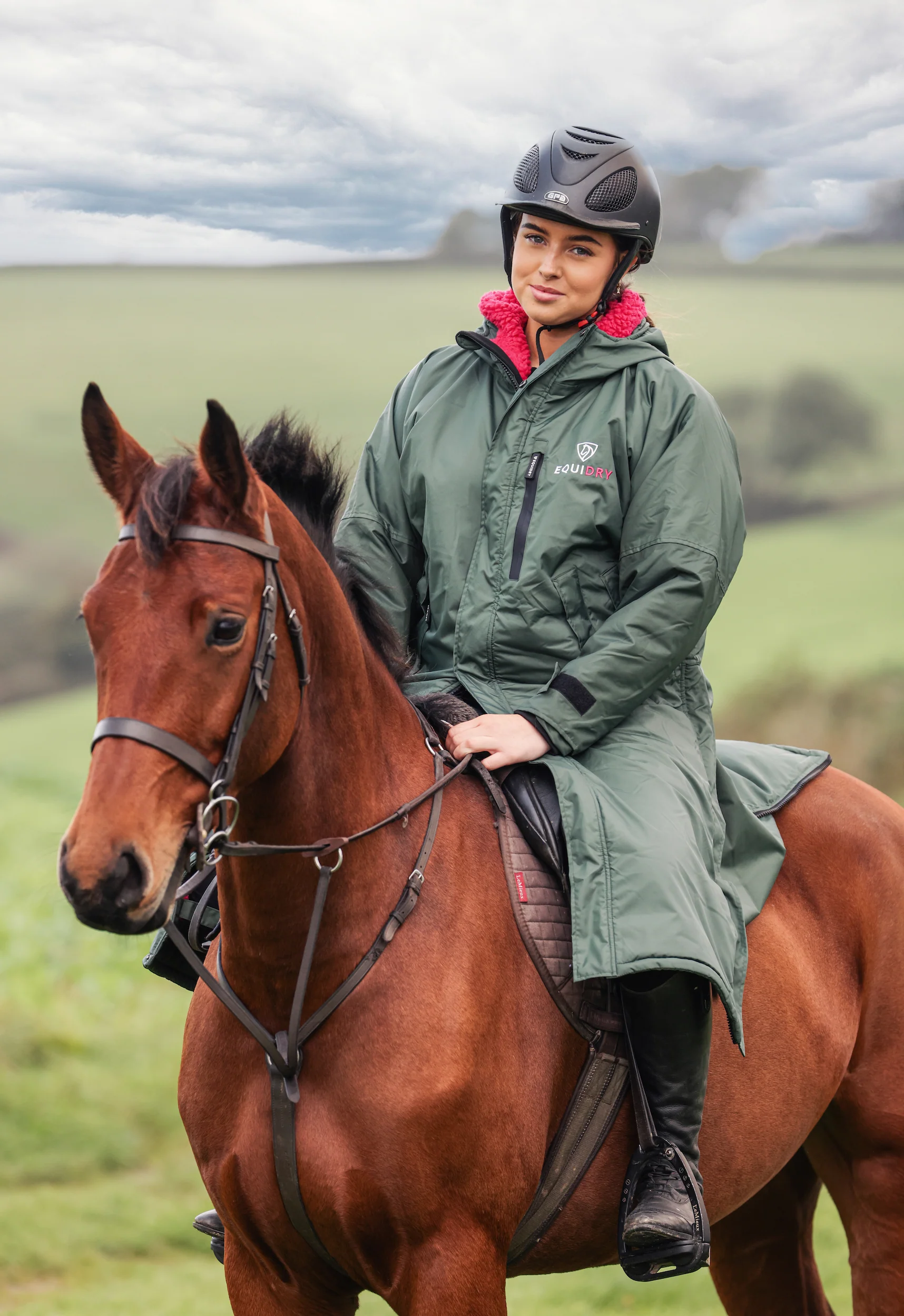 Evolution Women's | Thick Fleece | Black Forest Green/Peacock Pink - Image 3
